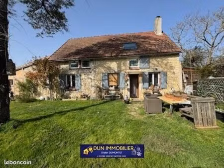 a saisir  blet  maison avec dépendances  garage et jardin