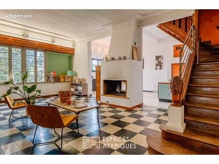 chalet 16 pièces 325 m²