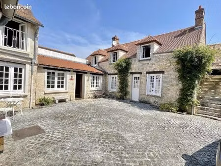 propriété 10 pièces 272 m²