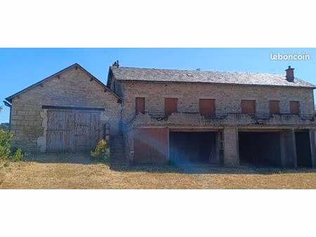 maison d'habitation avec dépendances