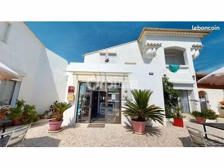 bâtiment 249 m²