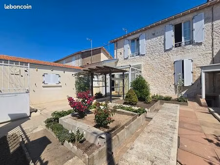 maison 5 pièces 75 m²