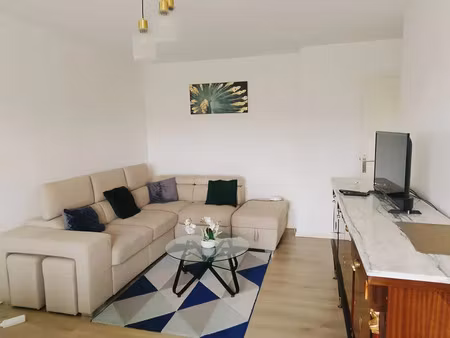 location appartement 2 pièces 52 m² à pontoise (95000)
