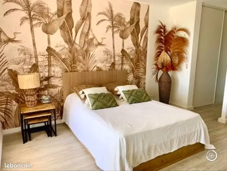 à vendre très beau studio à 200m de la plage