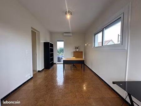 bureau 19 m²