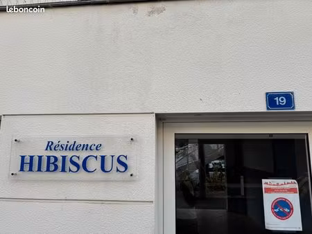 garage 20 m2 2minutes de la gare sncf