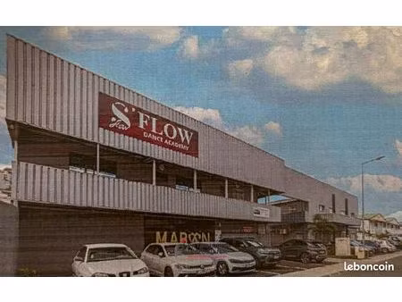 local 400 m² les abymes