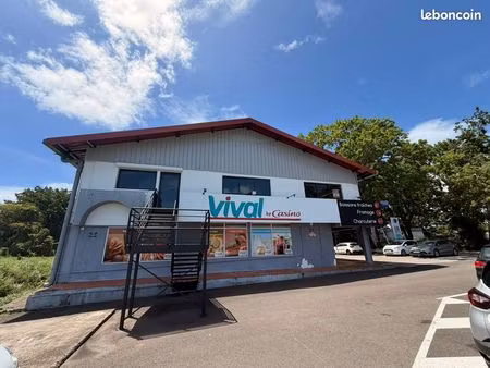 local commercial à louer