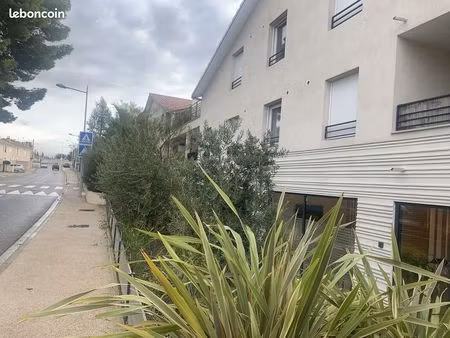 local commercial 145 m² st cyr sur mer