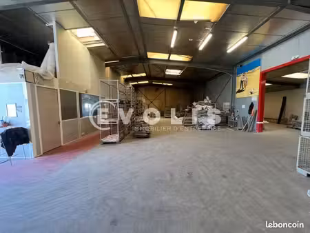 local d'activité 620 m²