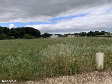 terrain à bâtir de 905 m2 au prix de 32580 à marignac (17)