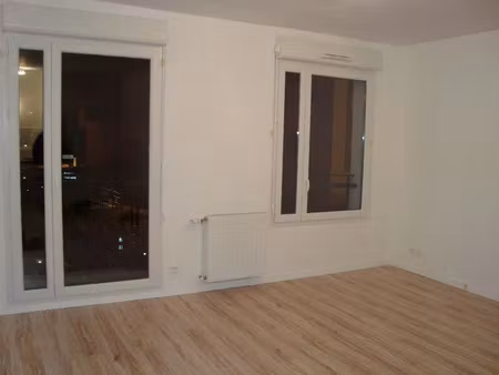 location appartement 2 pièces 41 m² à pontoise (95000)
