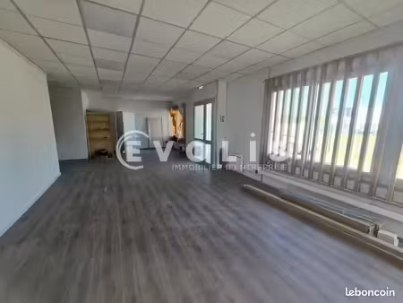 bureaux 160 m²