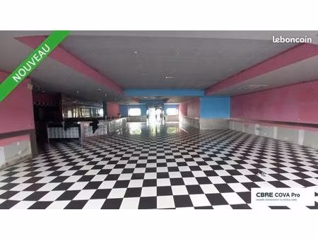 local commercial 500 m²