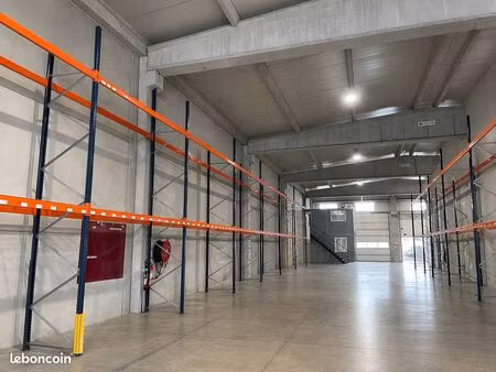 local 800 m² puget-sur-argens