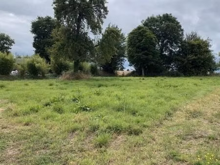 terrain 2 600 m² fort moville