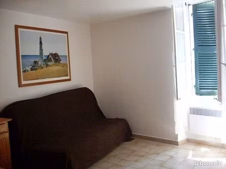 charmant studio meublé lumineux cv ouest hyères à l’année