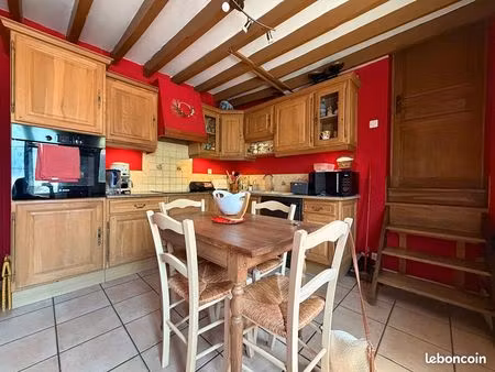 immeuble 5 pièces 166 m²