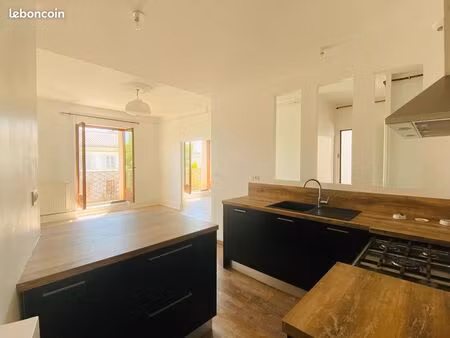 a vendre : bel appartement_ 65m2 _ saint donat s/ herbasse centre historique