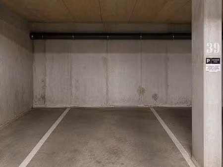 parking 13 m² le pradet