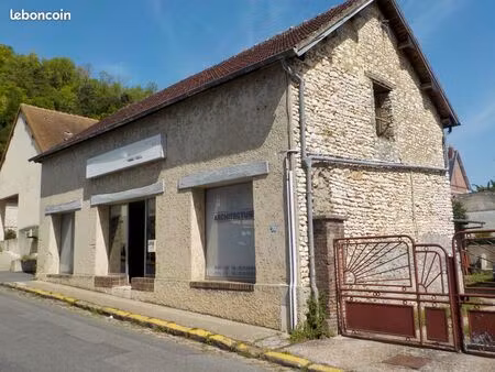 local commercial a ivry la bataille