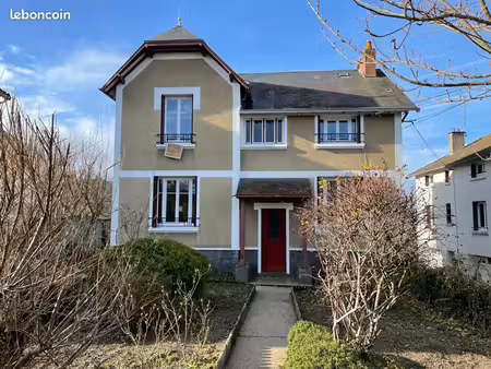 location maison avec jardin privatif en ville