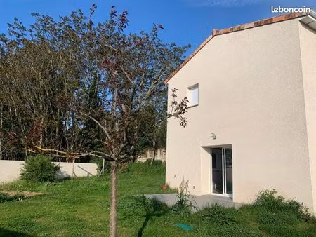 maison fauconniere