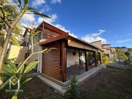villa 4 pièces 101 m²