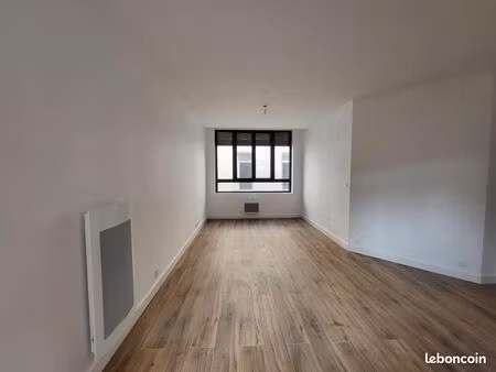 studio 1 pièce 26 m²
