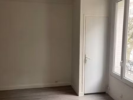 studio a louer 19 m2