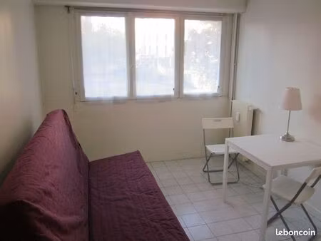 studio 17 m2  residence avec gardien a 8 minutes du metro