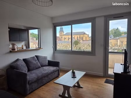 appartement t2 avec garage couvert à louer centre sarlat-la-canéda