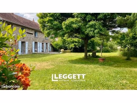 maison 7 pièces 207 m²