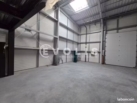 local d'activité 332 m²