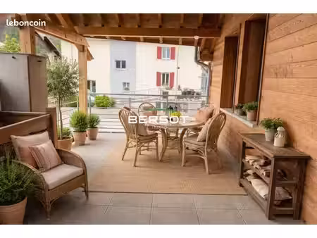 immeuble 5 pièces 230 m²