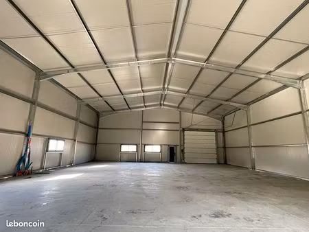 local 392 m² broons