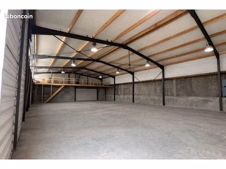 local 620 m² lamballe