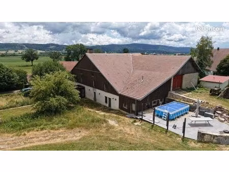 maison 7 pièces 195 m²