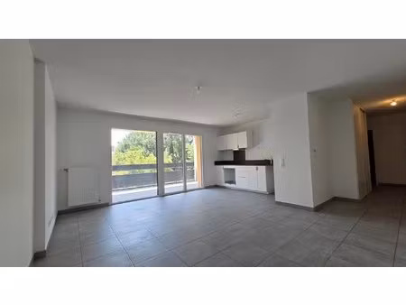 echirolles t3 de 69.48m² avec balcon + garage