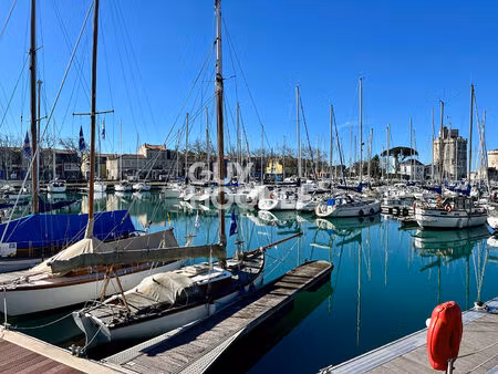appartement d'exception avec vue imprenable sur le vieux port à la rochelle