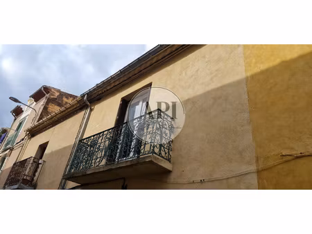 pezenas  proche centre  studio  cuisine équipée