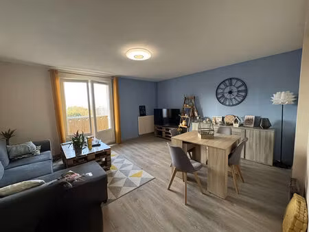 aux portes du 15e - 4 pièces lumineux avec balcon et box