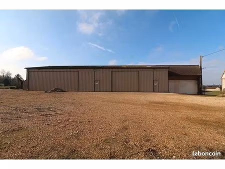 bureaux 340 m² tremblay les villages