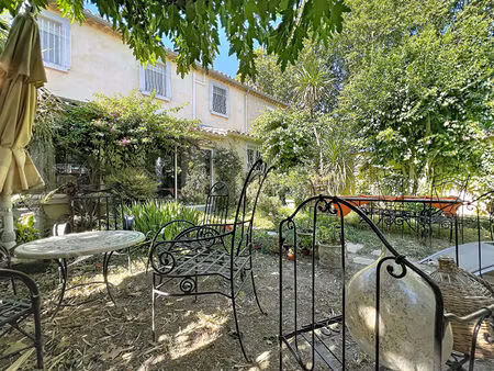 maison avignon 5 pièce(s) 150 m2  3 chambres  jardin  garage  quartie des sources