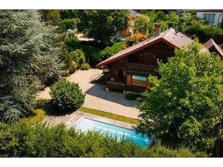 mulhouse rebberg chalet de caractère  piscine et écrin de verdure