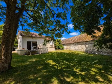épône un bien unique de plain-pied avec cave voûtée de plus de 100 m²  véritable coup de c
