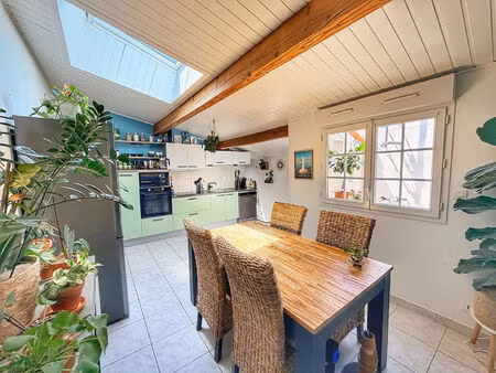 exclusivité ! plein coeur du centre-ville de royan - maison 3 pièces à vendre à royan cent