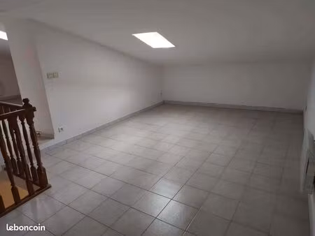 maison de village 114m² à louer