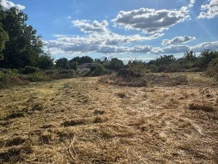 terrain 1400m2