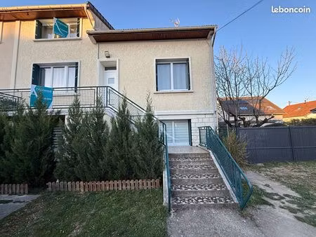 local 210 m² noisy le grand